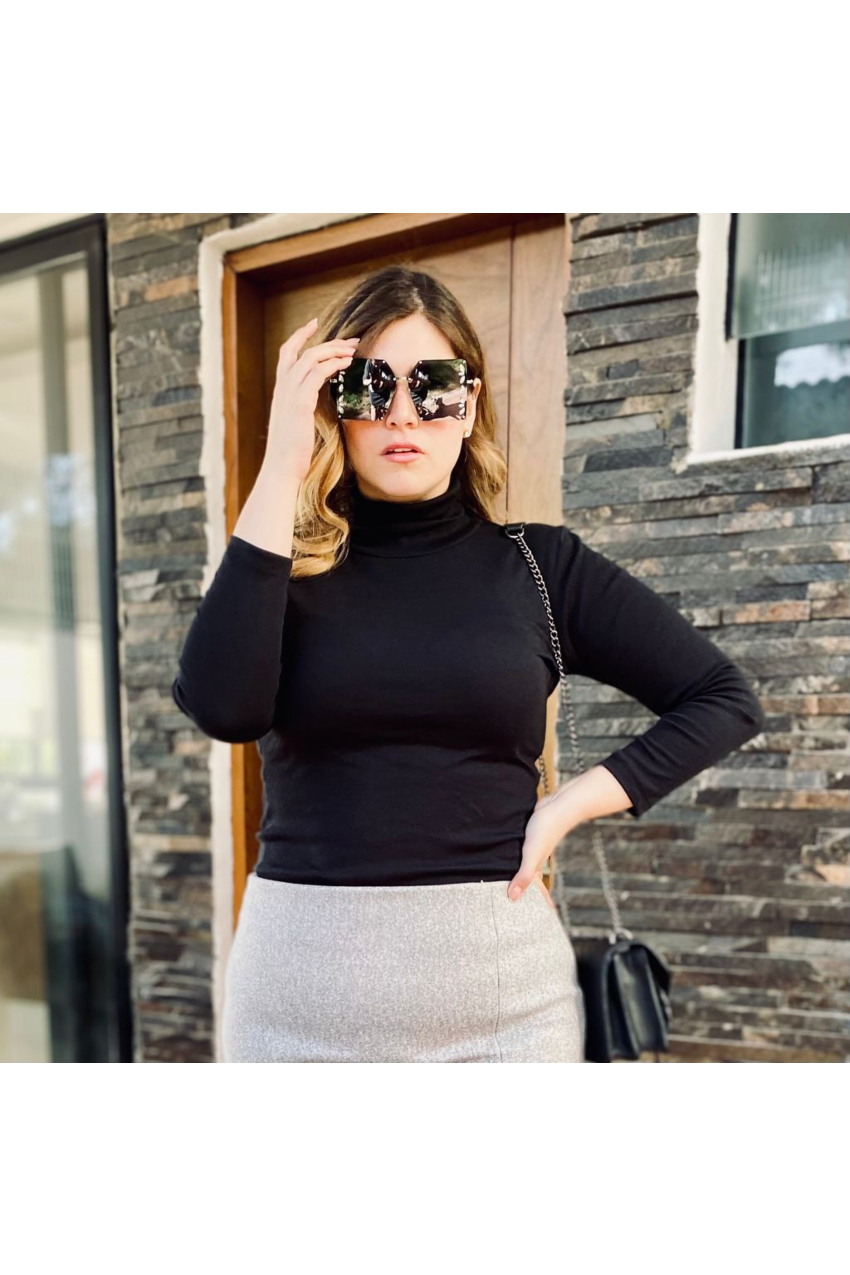 Traje Gris Outfit Con Playera Cuello De Tortuga Blusa Cuello